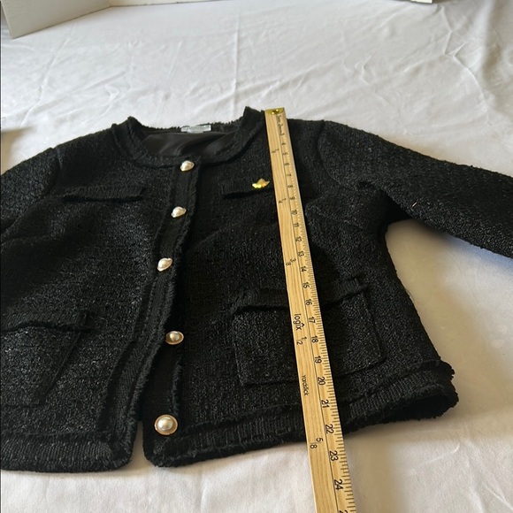 Chic Black Jacket with Pearl Accents - Picture 2 of 6